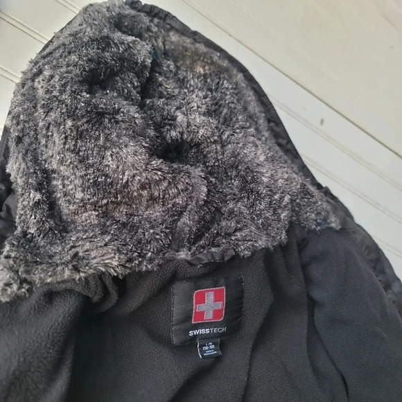 SWISS TECH Kids Puffer Jacket Boys Zip Up Hoodie Black Pocket Reflective L 10-12 - Picture 2 of 10